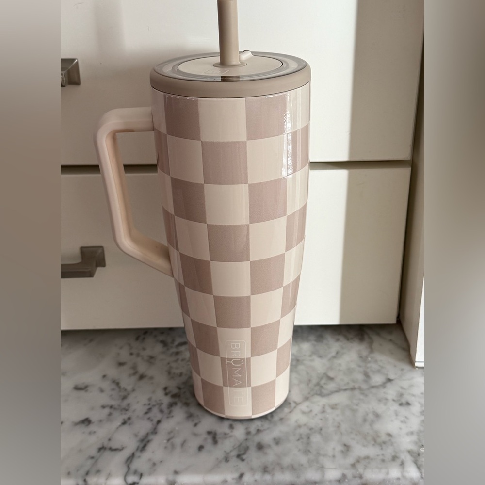 BrüMate Limited Edition
Tan Checker Era 40 oz